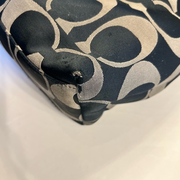 Coach Black and Cream Signature Tote - Picture 3 of 6
